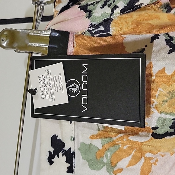 Surfbird Skirt in Floral Modal - Picture 3 of 5